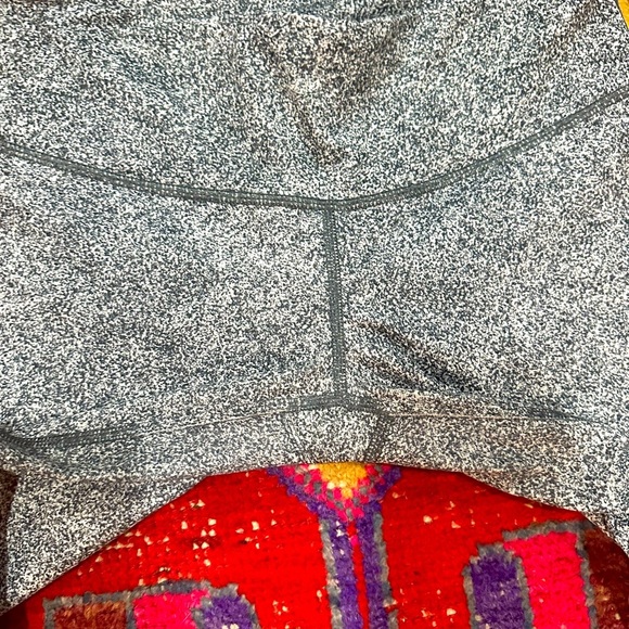 LULULEMON spandex stretch black/white leggings sz 6 - Picture 2 of 5